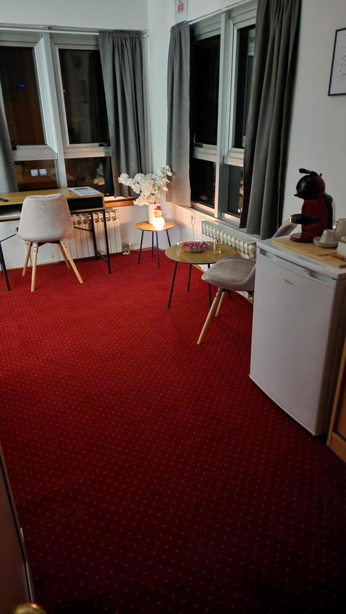 Olimpus Apartmani Bd Banjaluka Banja Luka Rum bild